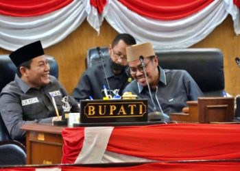 DPRD Sidoarjo Sahkan Perda PAK APBD 2025, Bupati Subandi : Kita Mengikuti Arahan Gubernur Jatim