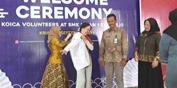 Dinas Pendidikan Jatim Sambut Baik KOICA Volunteer Korea di SMK Krian 1 Sidoarjo