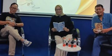 Imung Mulyanto Luncurkan Antologi Puisi ‘Tuhan, Plis Deh…’