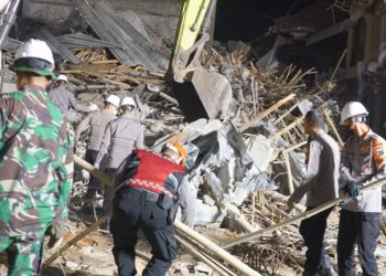 Sebanyak 13 Santri Berhasil Dievakusi, 50 Santri Masih Dalam Pencarian