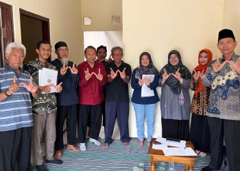 Warga Perum GKA Manyar Wakafkan Rumah dan Tanah ke YDSF