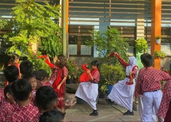 SDN Ngagelrejo 1/396 Surabaya Bangun Karakter Multitalenta lewat Ekstrakurikuler