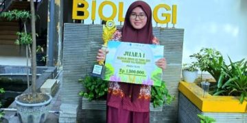 Masih Kelas XI Siswi SMA Negeri 2 Sidoarjo Sudah Dapat Golden Ticket ITS