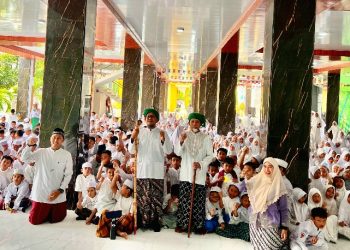 Peringati HSN SD Al Falah Darussalam 2 Hadirkan ‘KH Hasyim Asy’ari dan KH Ahmad Dahlan’