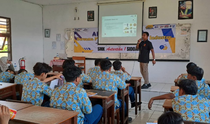 Siswa SMK Antarika 1 Sidoarjo Dibekali Ilmu Tentang Budaya Kerja dan K3