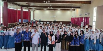 Komisi A Pantau Proses Perekaman E-KTP dan Aktivasi IKD di SMA Negeri 1 Waru