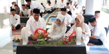 Bupati dan Wakil Bupati Bojonegoro Ziarah Makam Leluhur, Awali Rangkaian Hari Jadi ke-348