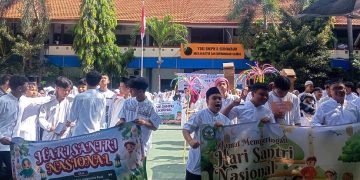 SMP Negeri 3 Sidoarjo Peringati Hari Santri Nasional 2025 Gelar Lomba dan Kirab