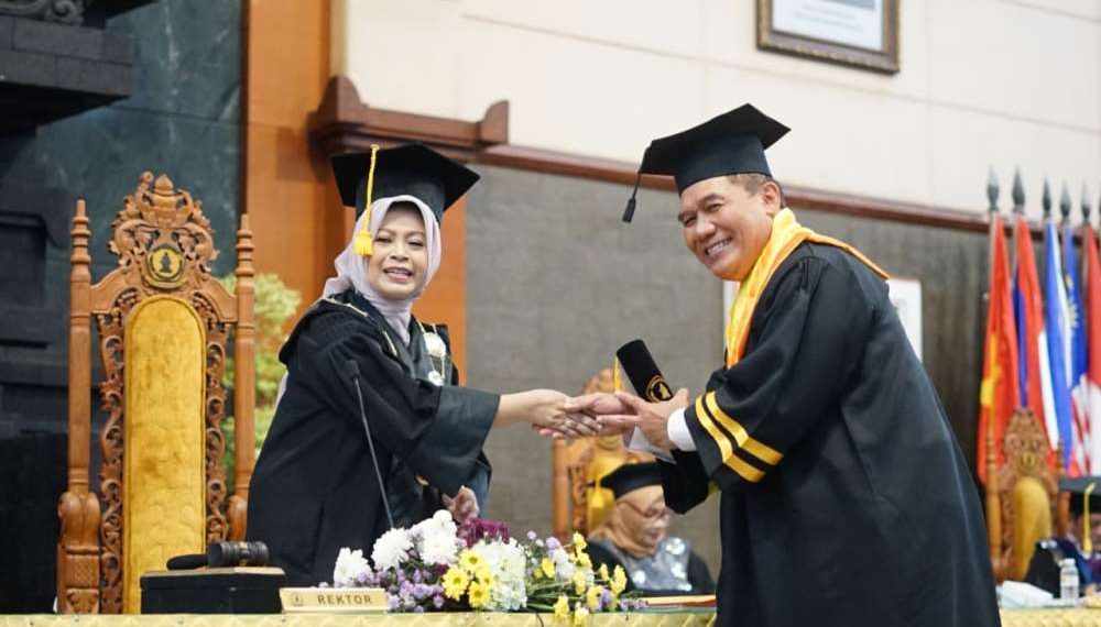 Resmi Bergelar M.I.Pol, Bambang Haryo : Keilmuan Ini Menunjang Pekerjaan Memperjuangkan Kepentingan Masyarakat