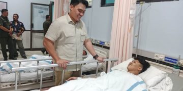 Jenguk Korban, Mas Cahyo: Mereka Punya Optimisme dan Ingin Balik Mondok