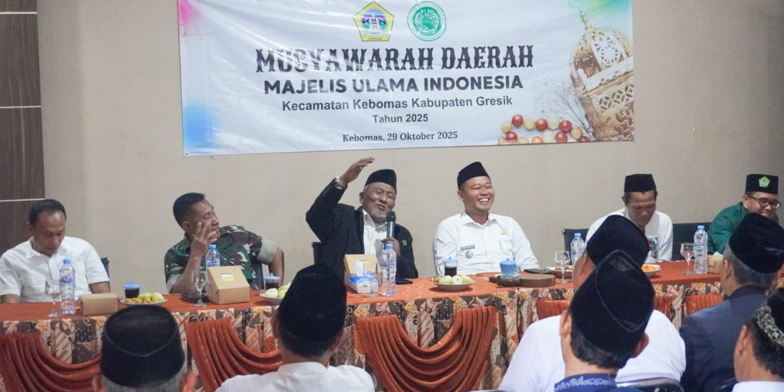 Aklamasi, KH Muhsin Munhamir Kembali Nakhodai MUI Kebomas Masa khidmah 2025-2030