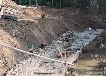 Proyek Tanggul Sungai di Kalirejo Bojonegoro Diduga Langgar Kontrak Kerja dan Ancam Keselamatan Pekerja