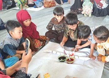Anak-Anak KB TK Nufi Sidoarjo Lestarikan Batik Melalui ‘Indonesia’s Culture Heritage’