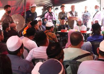 Wali Santri Sepakati Evakuasi Korban Reruntuhan dengan Alat Berat