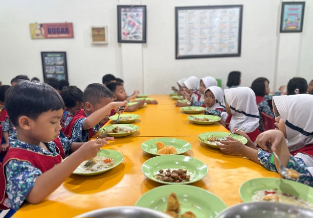 Yayasan Al Muslim Sidoarjo Kelola Makan Bergizi Secara Mandiri
