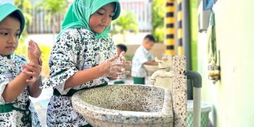 KB-TK Al Muslim Gandeng Unair dan Dinkes Sidoarjo Edukasi Cuci Tangan