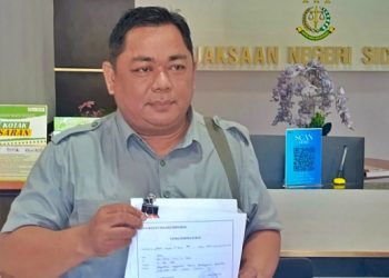 Diduga Ada Konspirasi Dalam Polemik Pagar Pembatas Mutiara Regency, JCW Laporkan Pengembang, Kades Banjarbendo dan Kades Jati ke Kejari Sidoarjo