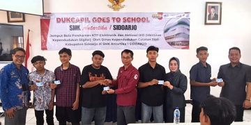 Anggota Dewan Sidoarjo Mengedukasi Siswa SMK Antartika 1 Jangan Salah Gunakan KTP