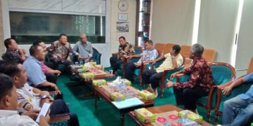 Warga Tak Jadi Demo, Pimpinan DPRD Sidoarjo Minta Peningkatan Jalan Desa Karangbong Menjadi Jalan Kelas I Dikaji Ulang
