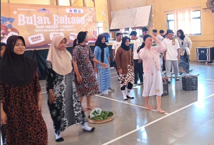 ‘Satu Bahasa Seribu Cerita’ Semangat Pemuda Menyala di SMP Negeri 1 Sedati