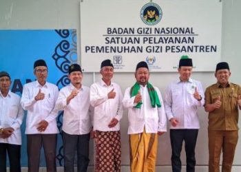 Penuhi Gizi Santri, Bupati Gresik Resmikan SPPG Pesantren Al-Karimi Tebuwung