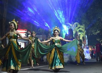 Gudang Garam Usung ‘Samudra Kasetya’ pada Dhoho Night Carnival 2025