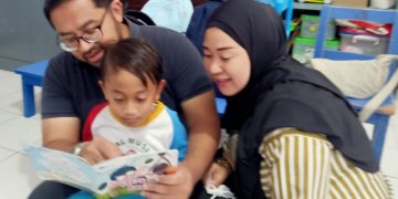 KB-TK Al Muslim Ajak Ayah Bunda Bacakan Buku Pada  Buah Hatinya