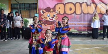 Peringati Bulan Bahasa Perkuat Persatuan dan Kreativitas Siswa SMA Negeri 1 Porong