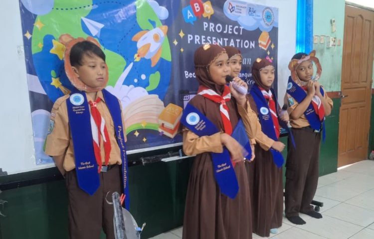 SD Khazanah Ilmu Tanamkan Kecakapan Hidup Siswanya Melalui ‘Life Skill Project Presentation’