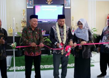 SMP Negeri 1 Jabon Launching 1054 Pentigraf dan 31 Buku Antologi