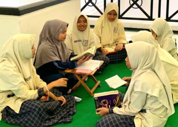 Tingkatkan Kemampuan Hafal Al -Qur’an, SMP NUFI Sidoarjo Gelar Quranic Camp 2025