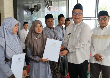 Apresiasi Penjaga Al Quran, Pemkab Gresik Serahkan Insentif Kehormatan Tahapn II bagi Huffadz