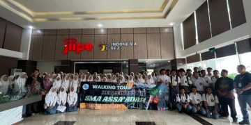Siswa SMA Assa’adah Bungah Kunjungi KEK JIIPE Manyar