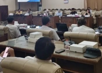 Rapat Kerja RAPBD, Komisi II DPRD Banyuwangi Minta Tiga OPF Evaluasi Kinerja