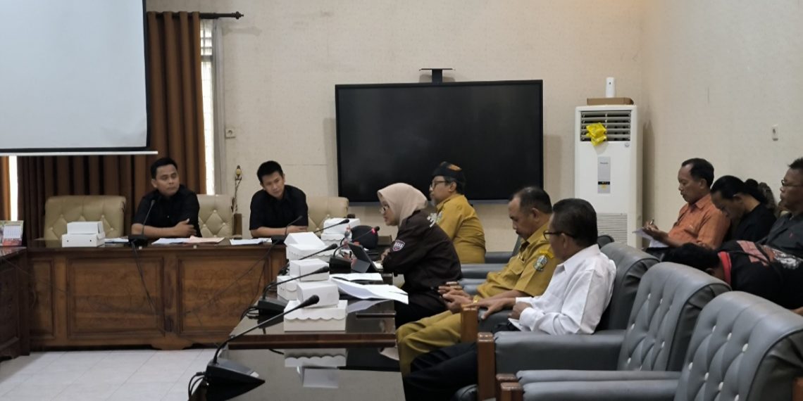 DPRD Banyuwangi Terima Hearing Perkara Pemilihan Komite SMAN 1 Rogojampi