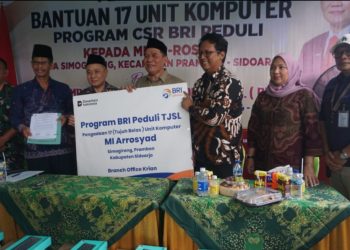 Dapat Bantuan 17 Komputer, Kasek MI Ar Rosyad Prambon : Terimakasih Bapak Bambang Haryo dan BRI