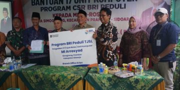 Dapat Bantuan 17 Komputer, Kasek MI Ar Rosyad Prambon : Terimakasih Bapak Bambang Haryo dan BRI