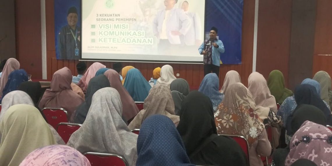 Di Aula MUI Gresik, 120 Guru Al Quran Dibekali Melek Teknologi di Era Digital