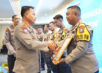 Polres Sumenep Terima Penghargaan atas Bangun Masjid dan TPQ Bersama Masyarakat