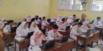 Pelaksanaan TKA Perdana  Tingkat SMA/SMK di Wilayah Sidoarjo Berjalan Lancar