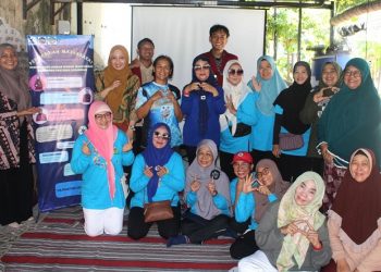 Tim Abdimas Umsida Beri Pelatihan Pengolahan Limbah Berbasis IoT PKK Larangan Mega Asri