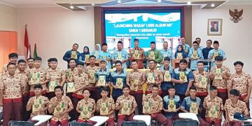 Dari Partisipasi, SMK Negeri 1 Sidoarjo Launching Wakaf 1000 Al Qur’an