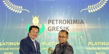 Ramah Lingkungan, Petrokimia Gresik Dinobatkan sebagai ‘The Most Committed Corporate in Circular Economy’