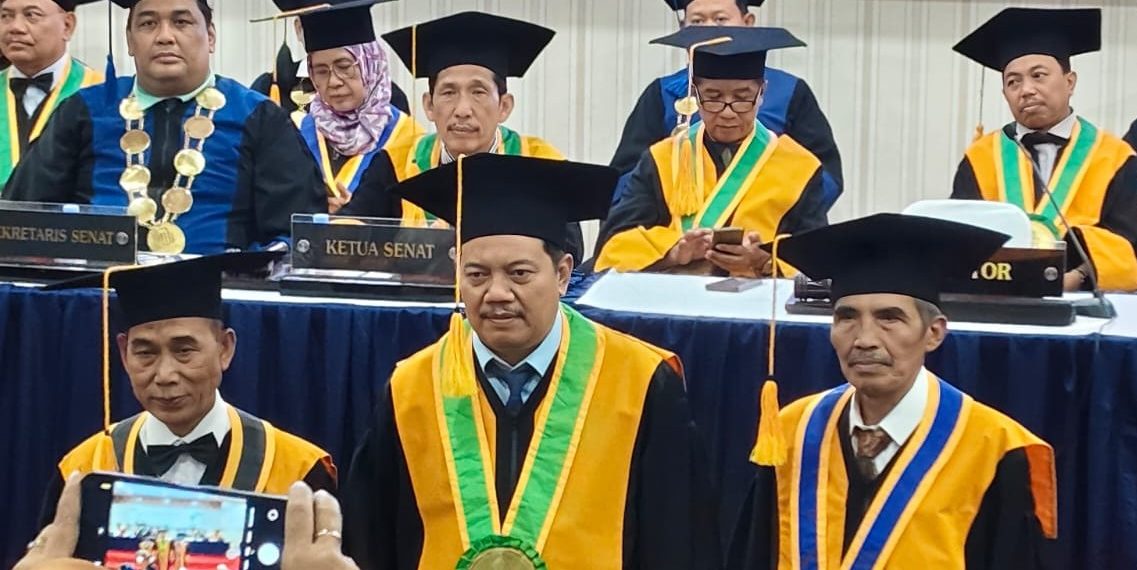 Prof Ahmad Subakir Dikukuhkan Menjadi Guru Besar UIN Kediri
