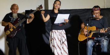 Rayakan Hari Pahlawan, Rayakan WS Rendra