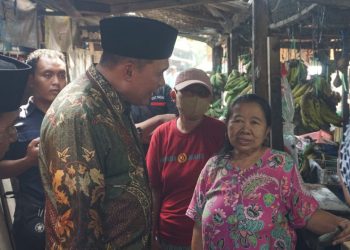 Jelang Tahun Baru, Bambang Haryo Kunjungi Pasar Ngaban Pantau Harga Sembako