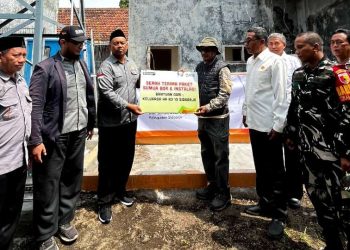 BMH unit Sidoarjo Bersama Donatur Keluarga HA B3 – 10 Resmikan Sumur Bor di Desa Glagah Arum