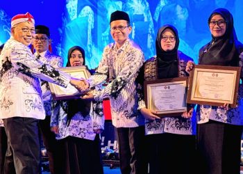 Guru SMP PGRI 1 Buduran Raih Penghargaan Guru Berdedikasi Tingkat Nasional