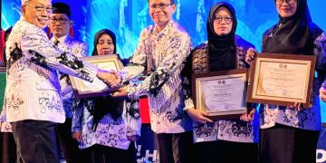 Guru SMP PGRI 1 Buduran Raih Penghargaan Guru Berdedikasi Tingkat Nasional