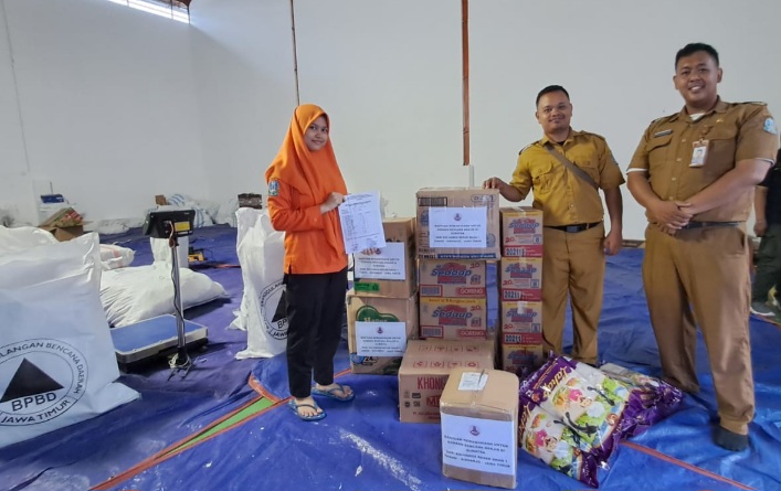 Keluarga Besar SMA Negeri 1 Taman Peduli Korban Banjir Bandang Sumatra
